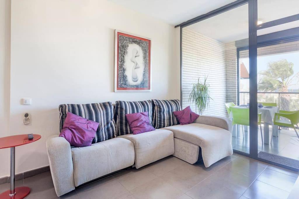 Confortable Beach Appartment With Views To The Sea Пусол Екстериор снимка