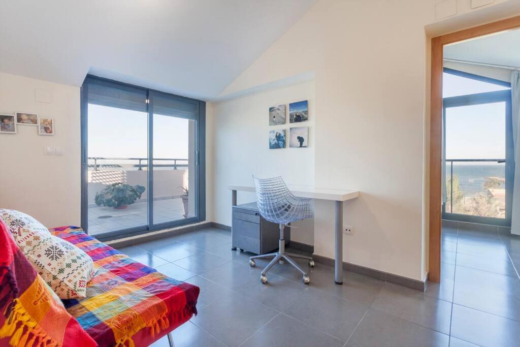 Confortable Beach Appartment With Views To The Sea Пусол Екстериор снимка