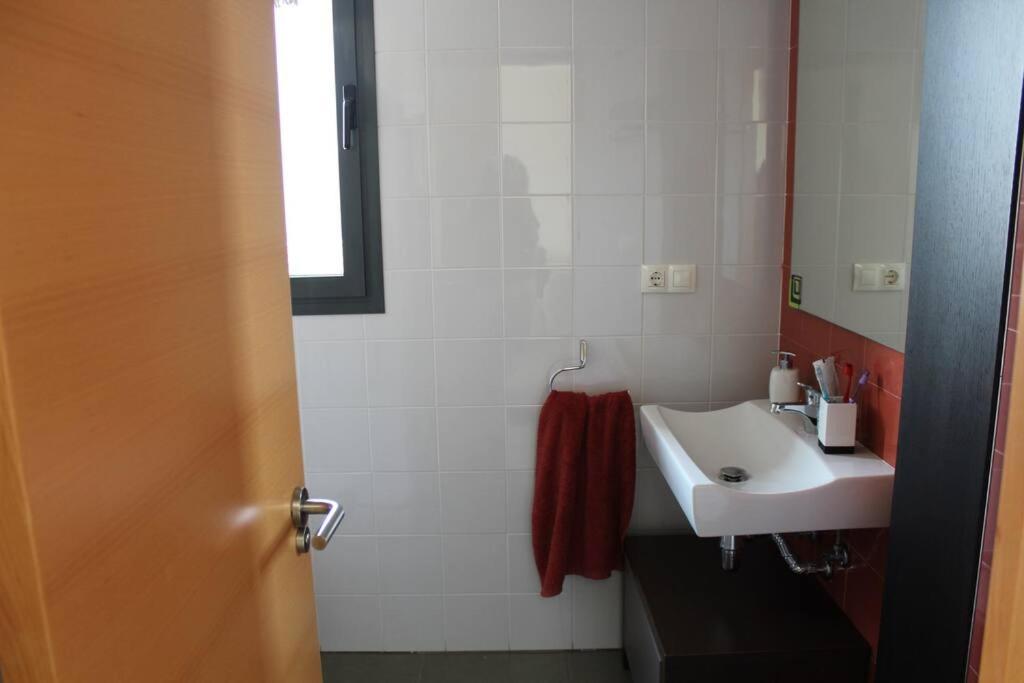 Confortable Beach Appartment With Views To The Sea Пусол Екстериор снимка