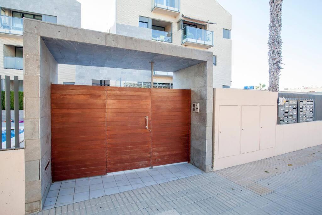 Confortable Beach Appartment With Views To The Sea Пусол Екстериор снимка